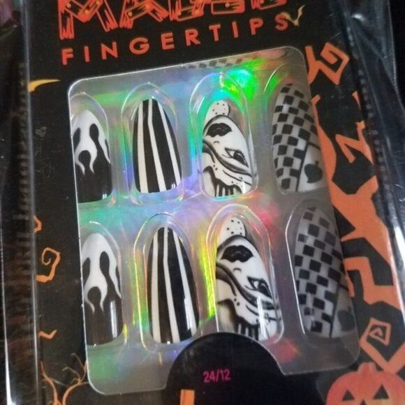 Halloween Press-On Nails 24 Pc Set Magic Fingertips Black & White - Picture 3 of 8